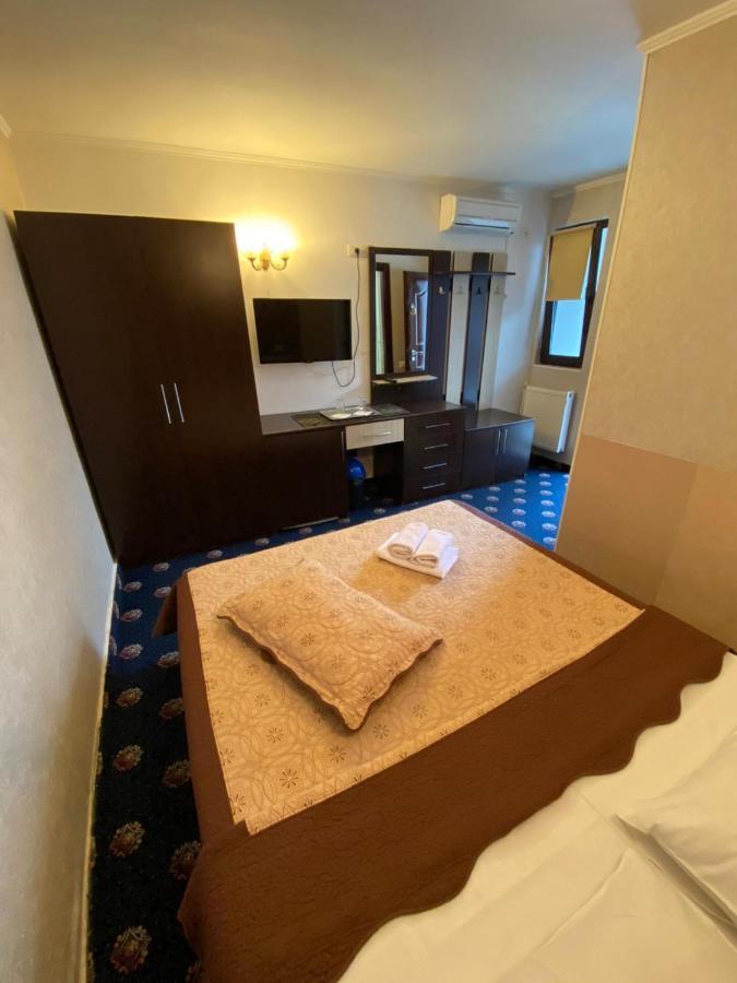 Cameră dublă cu baie privată